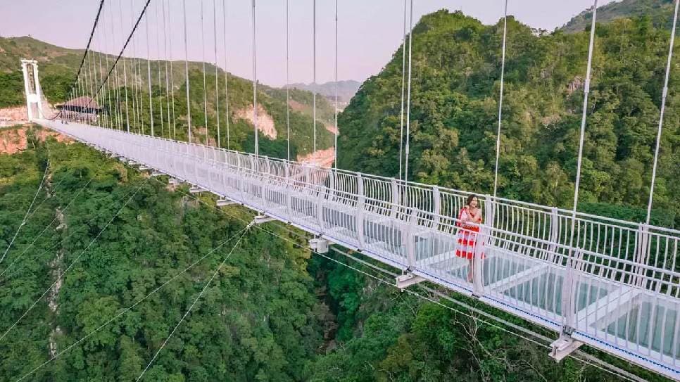 Cầu kính Vân Thiên Độ