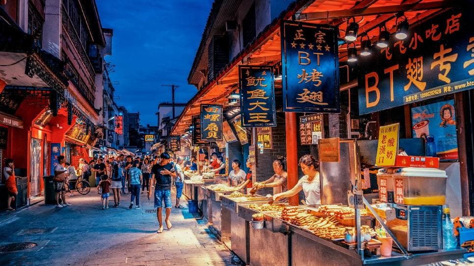 Phố đi bộ Hộ Bộ