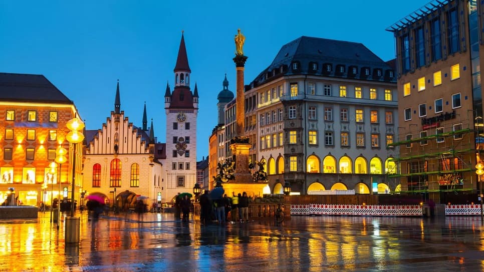 Thành phố Munich lung linh về đêm