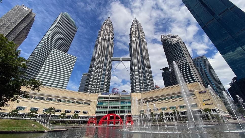 Tháp Đôi Petronas Towers