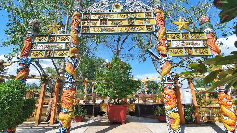 Di tích ông Đạo Dừa