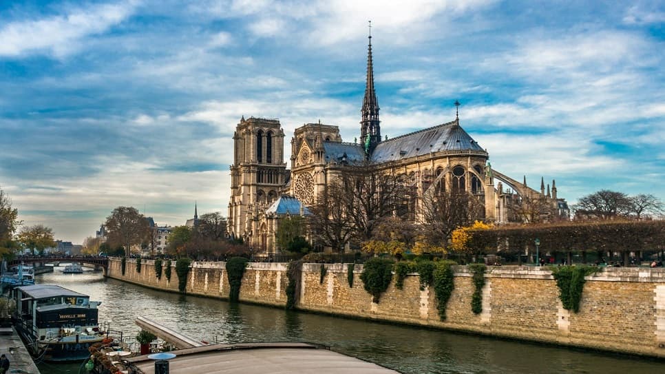 Nhà thờ Đức Bà Paris (Notre-Dame de Paris)