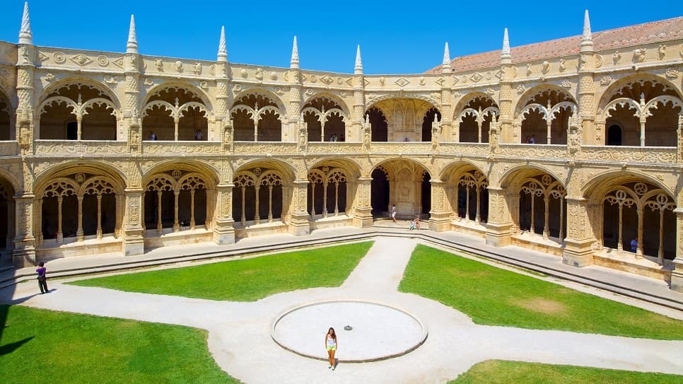 Tu viện Jeronimos Monastery