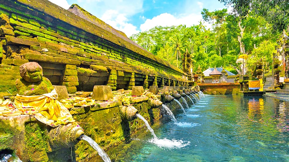 Đền suối thiêng Tirta Empul