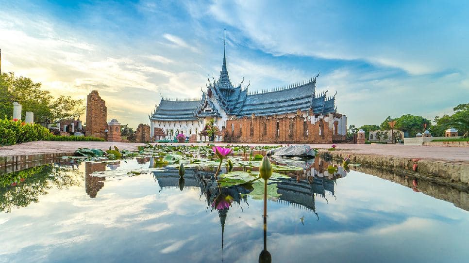 Cung điện Sanphet Prasat