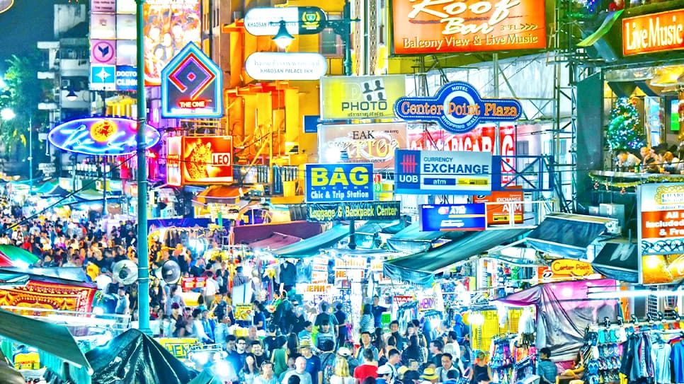 Khám phá phố đi bộ Khao San