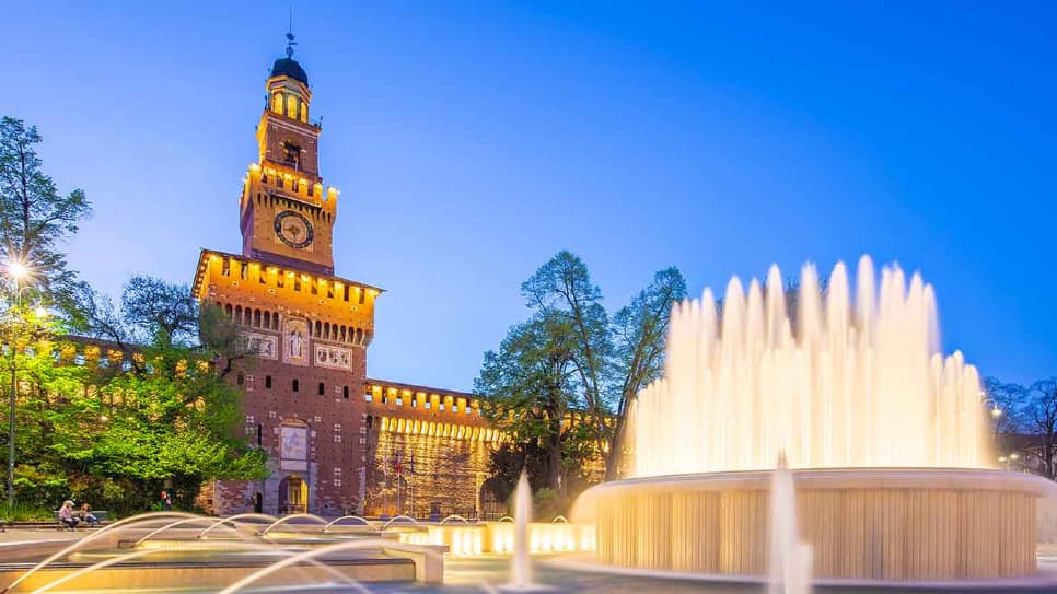 Vẻ đẹp tráng lệ của lâu đài Sforzesco