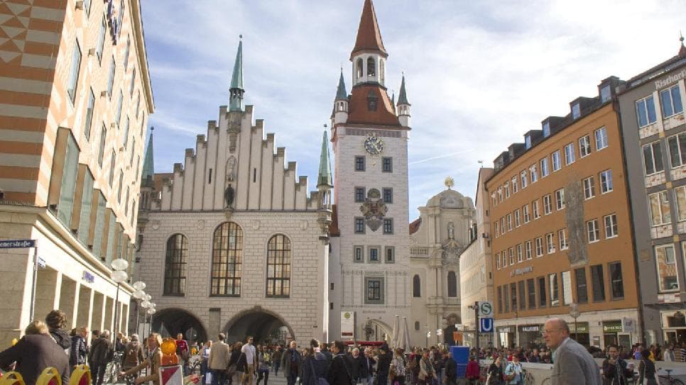 Quảng trường Đức Mẹ Marienplatz