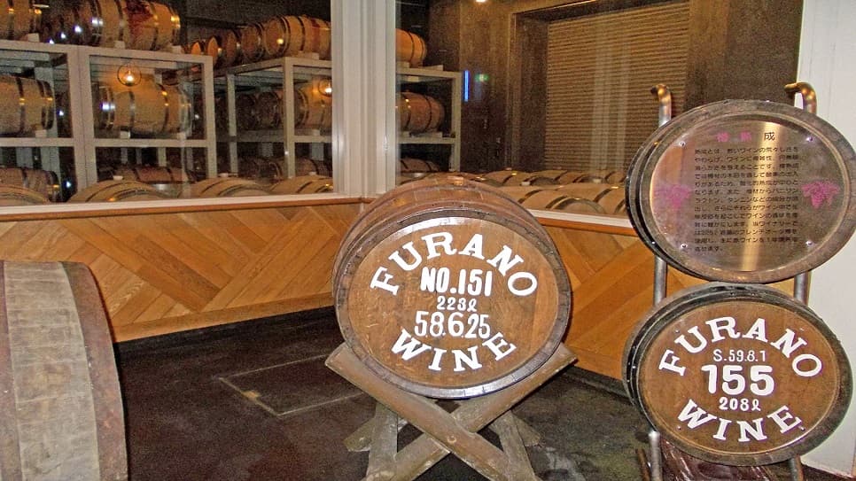 Tìm hiểu quy trình sản xuất rượu vang tại xưởng rượu Furano Winery