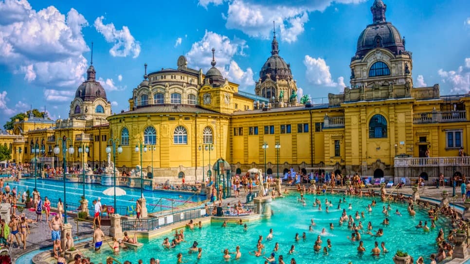 Khu tắm khoáng nóng Széchenyi Thermal Bath
